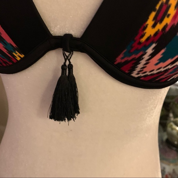 Shade & Shore Aztec Chevron Print Bikini Top - Picture 5 of 12